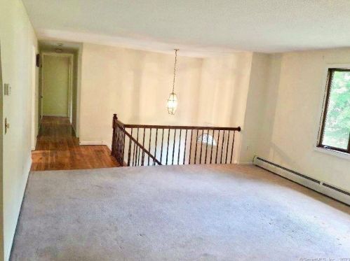 20 Harvest Ln, Windsor CT  06095-1635 exterior