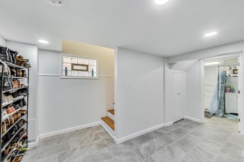 6438 Foster Ave, Chicago IL 60656-2248 exterior