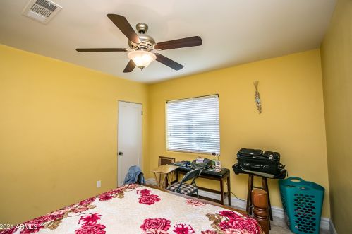 430 42nd St, Phoenix AZ 85032-1403 exterior