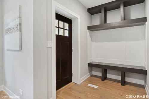 4647 Lawler Ave, Chicago IL  60638-2009 exterior