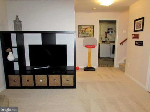 7965 Brightmeadow Ct, Ellicott MD 21043-7937 exterior