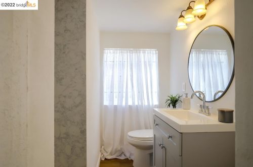 2238 Russell St, Berkeley CA 94705-2333 exterior