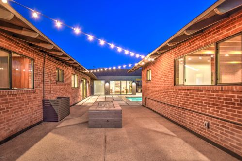 1201 Edgemont Ave, Phoenix AZ 85035-1809 exterior