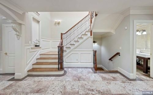 32 Lenox Ave, Demarest NJ 07627-2112 exterior