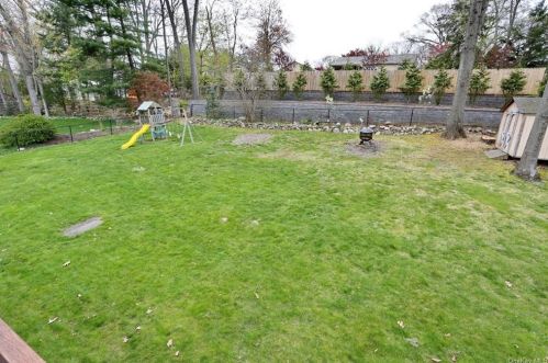 574 Millburn Ct, Valley Cottage NY 10989-1420 exterior