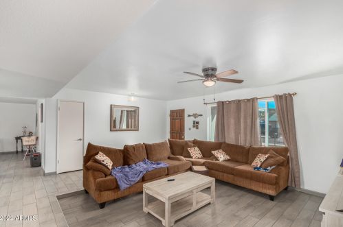 11020 39 Dr, Phoenix AZ 85053-5445 exterior