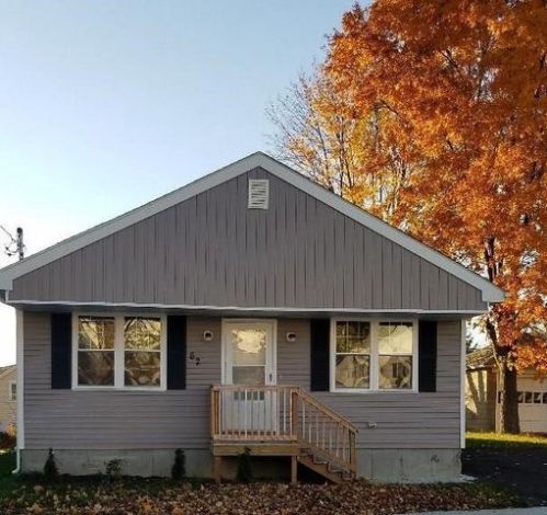 62 Gray St, Providence, RI 02904-4702