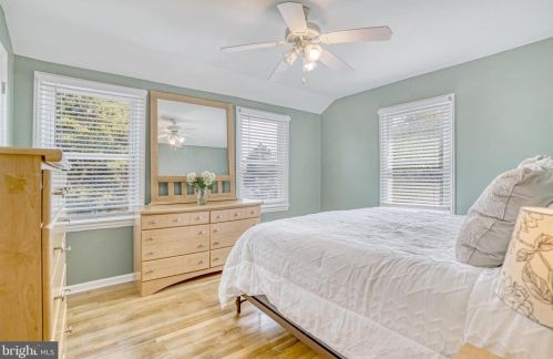 6014 Kings Hwy, Alexandria VA  22303-2232 exterior