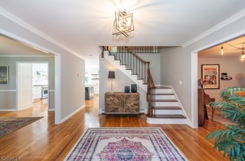 8 Denise Dr, Kinnelon, NJ 07405-2938