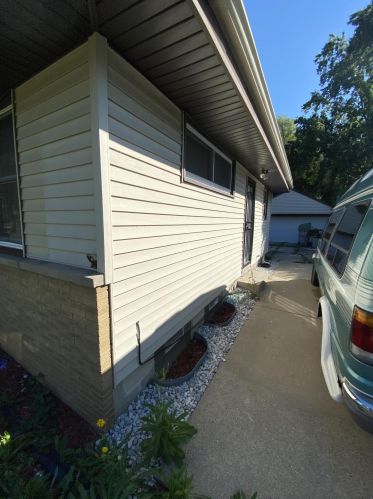 5300 87 St, Milwaukee WI 53225-3512 exterior