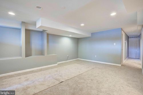 1064 Bell Ave, Glen Burnie MD 21060-6767 exterior