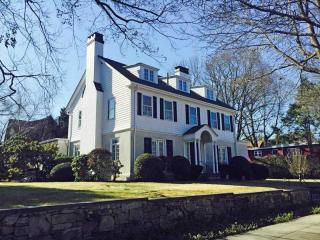 330 Blackstone Blvd, Providence RI  02906-4932 exterior