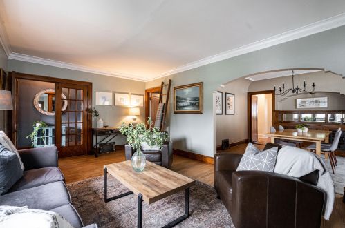 1374 58, Milwaukee WI 53214-5111 exterior