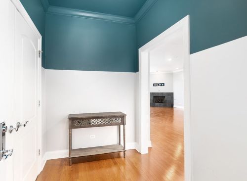 2811 Bell Ave, Chicago IL  60618-1868 exterior