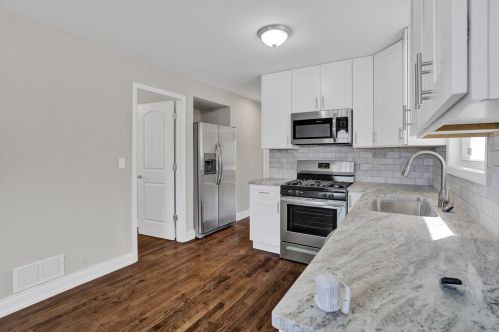 9722 Calumet Ave, Chicago IL  60628-1430 exterior