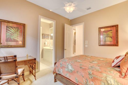 9328 Scarborough Ct, Fort Pierce FL  34986-3360 exterior