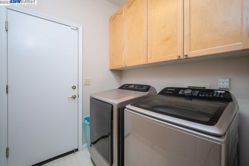 1150 Newmark Way, Folsom CA 95630-8504 exterior