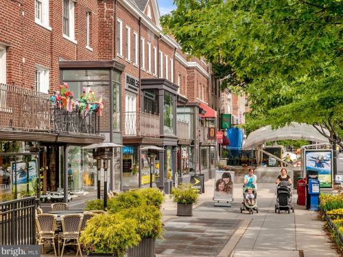 4600 Connecticut Ave, Washington DC  20008-5739 exterior