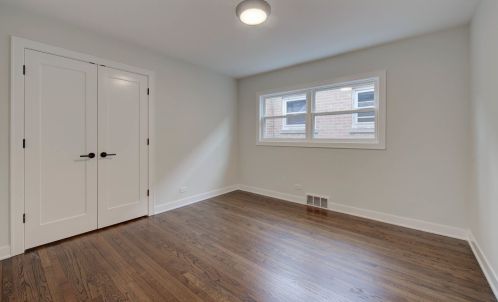 4852 La Crosse Ave, Chicago IL  60638-2119 exterior