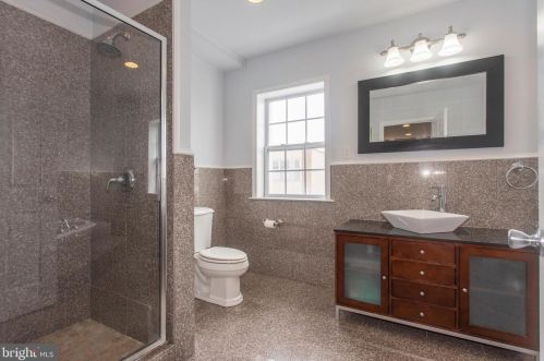 1709 Ellsworth St, Philadelphia PA 19146-3011 exterior