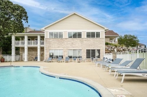 5346 Congress Ave, Madison WI  53718-2249 exterior