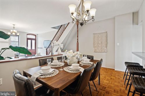 2607 Christian St, Philadelphia PA 19147-3612 exterior