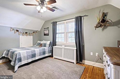 68 Maple Ave, Littlestown PA 17340-1312 exterior