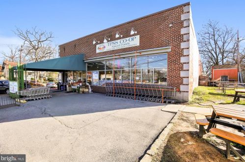 106 Geneva Ave, Silver Spring MD  20910-5105 exterior