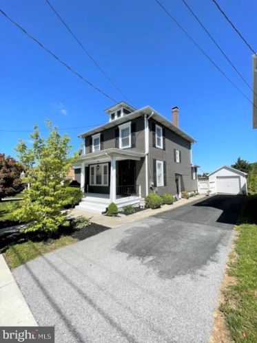 109 Elm Ave, Hanover PA 17331-1906 exterior