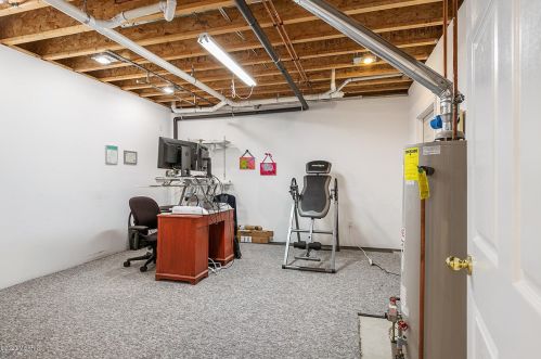 2730 60 St, Fennville MI 49408-9414 exterior