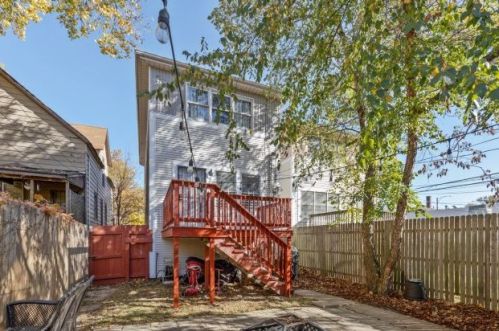 7440 Yates Blvd, Chicago IL 60617-4970 exterior