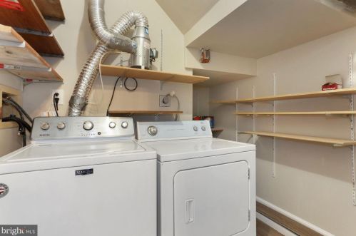 4106 11th Pl, Arlington VA 22201-4687 exterior