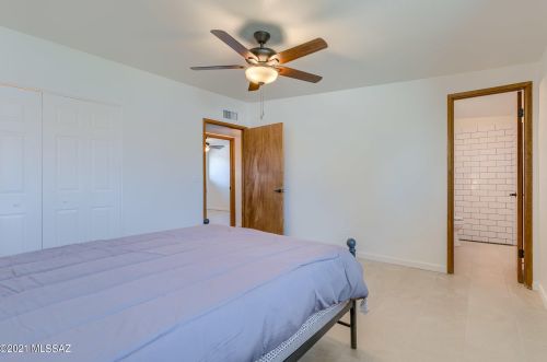 8901 Mcclellan St, Tucson AZ  85710-4420 exterior