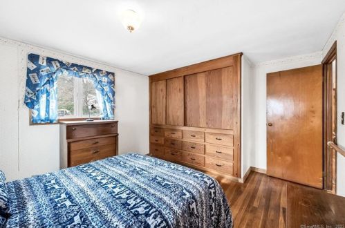 28 Linda Ln, Enfield CT exterior