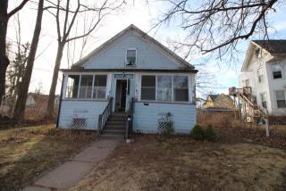 69 Meridian St, Meriden, CT 06451-5515