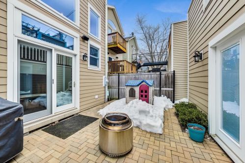 2236 Fletcher St, Chicago IL 60634-4033 exterior