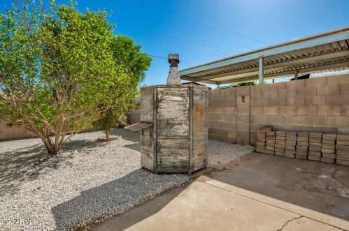 2925 42nd Ave, Phoenix AZ  85019-4323 exterior