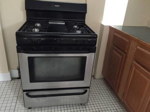 33 Doyle Ave, Providence RI  02906-1705 exterior