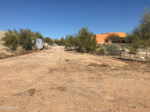 45231 18th St, Phoenix AZ 85022-4560 exterior