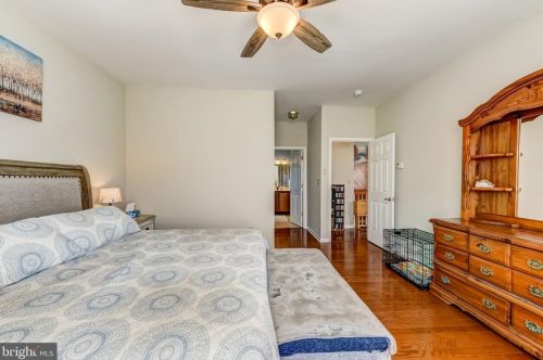 1315 Creekside Ln, Quakertown PA 18951-2842 exterior