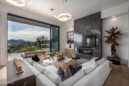 13218 17th Pl, Phoenix AZ  85022-5069 exterior