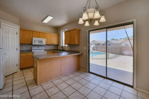 8822 Lions Spring Pl, Tucson AZ  85747-5658 exterior