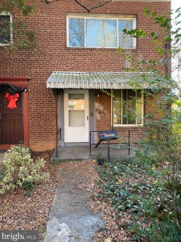 129 Mississippi Ave, Washington, DC 20032-6162