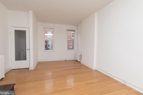 330 Dickinson St, Philadelphia PA  19147-6515 exterior