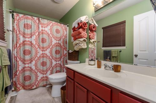 7362 Milan Dr, Kalamazoo MI 49024-3052 exterior