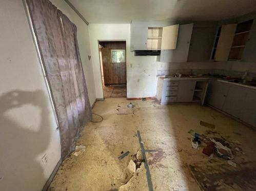 2513 Loy Lk Rd, Denison TX 75020-7144 exterior