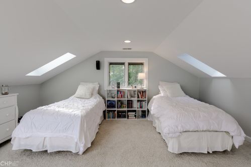 1512 Oakdale Ave, Chicago IL 60657-4011 exterior