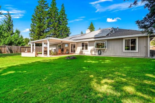 100 Cyn Rim Dr, Folsom CA 95630-2034 exterior