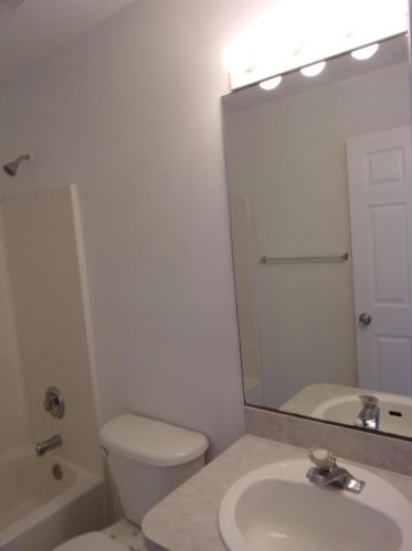 1407 Grapeland Ave, Fort Pierce FL 34952-4951 exterior