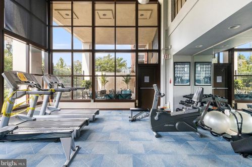 2429 Locust St, Philadelphia PA 19103-5553 exterior